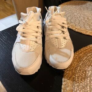 Nike White Casual Sneakers